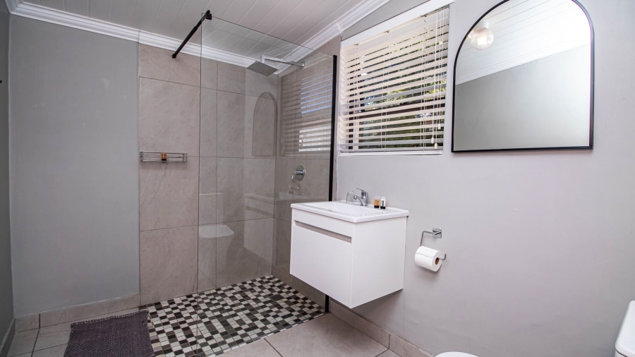 7 Bedroom Property for Sale in Knysna Central Western Cape